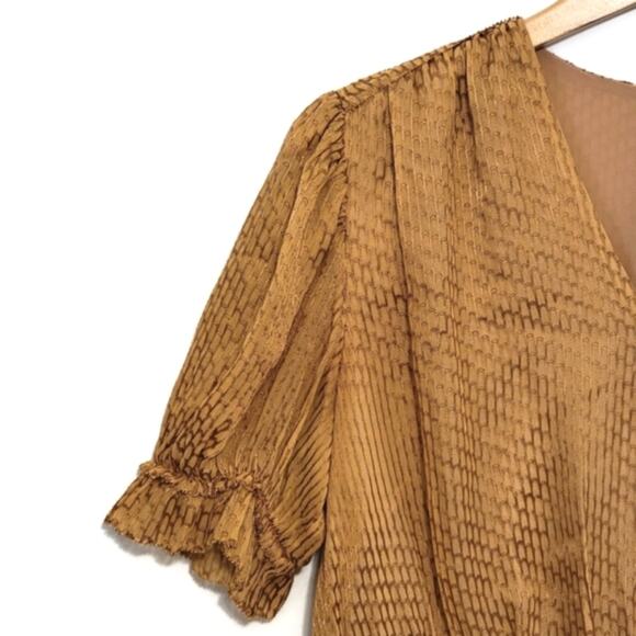 Lewit Silk V Neck Short Sleeve Tan Gold Peplum Blouse Size S - Picture 4 of 13